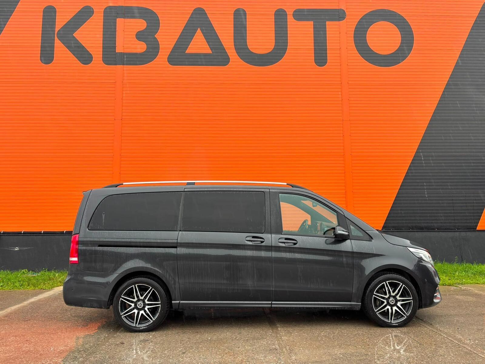 Mercedes-Benz V 300 2021, kuva 5/10