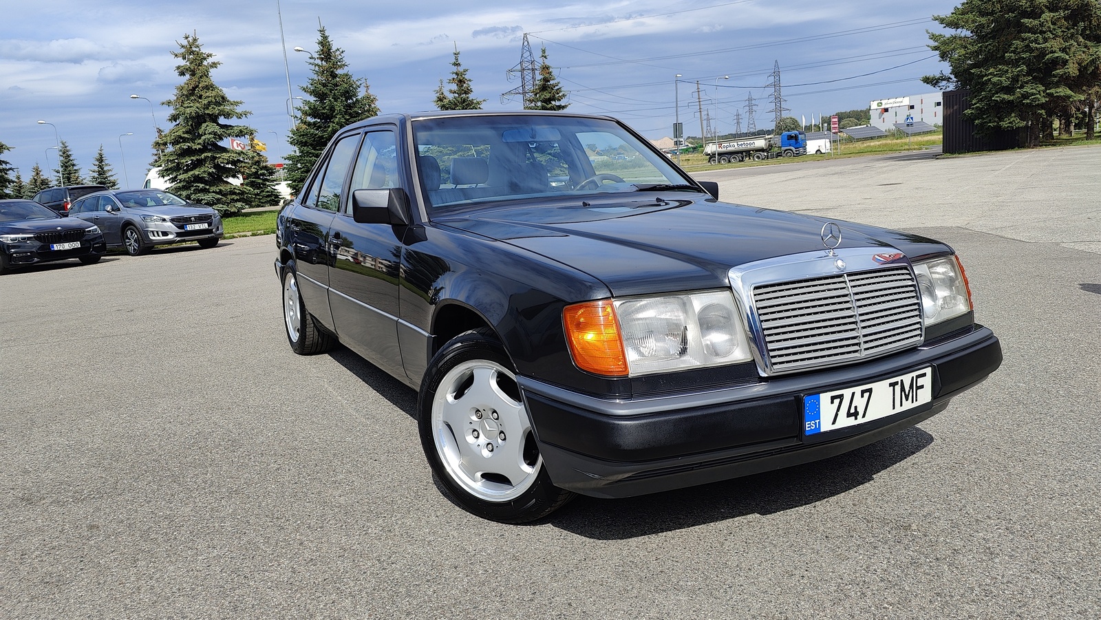 Mercedes-Benz 300 1991, photo 2/16