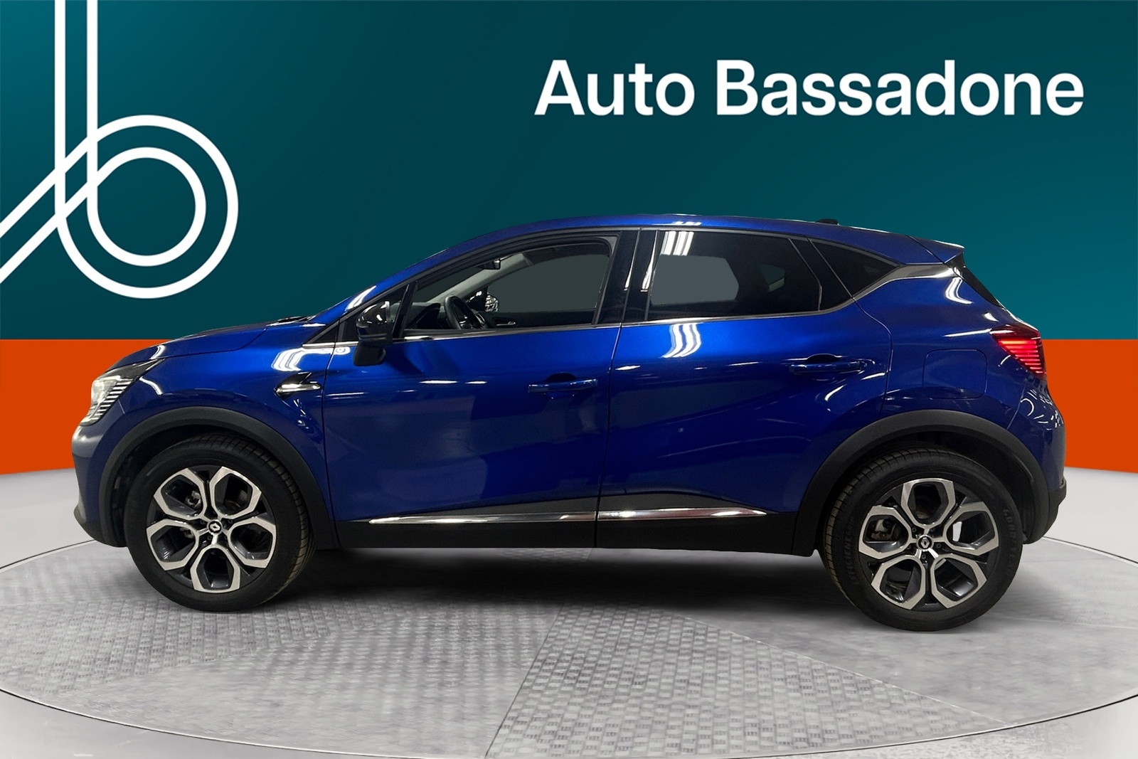 Renault Captur 2023, photo 2/19
