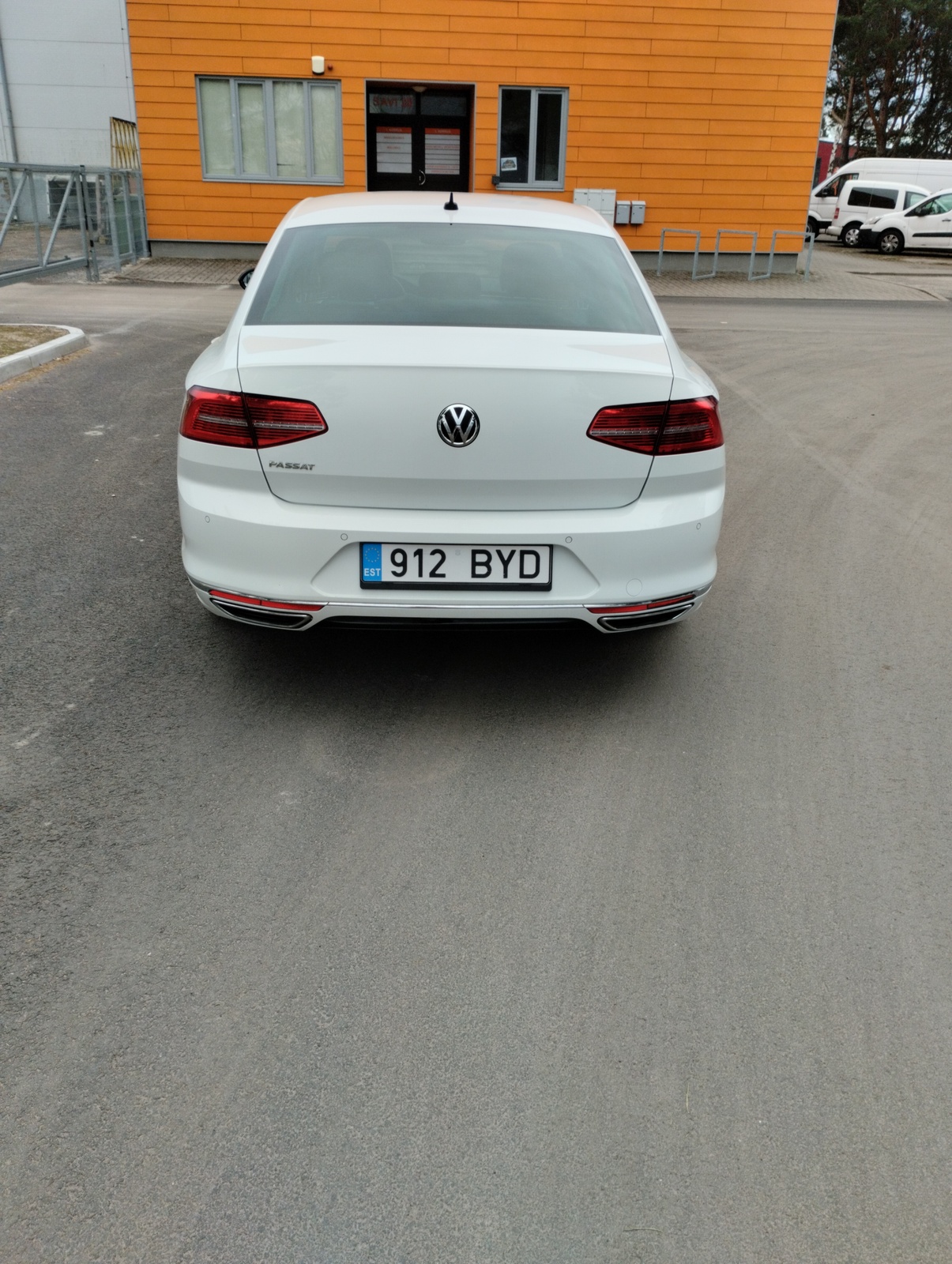 Volkswagen Passat 2018, photo 4/10