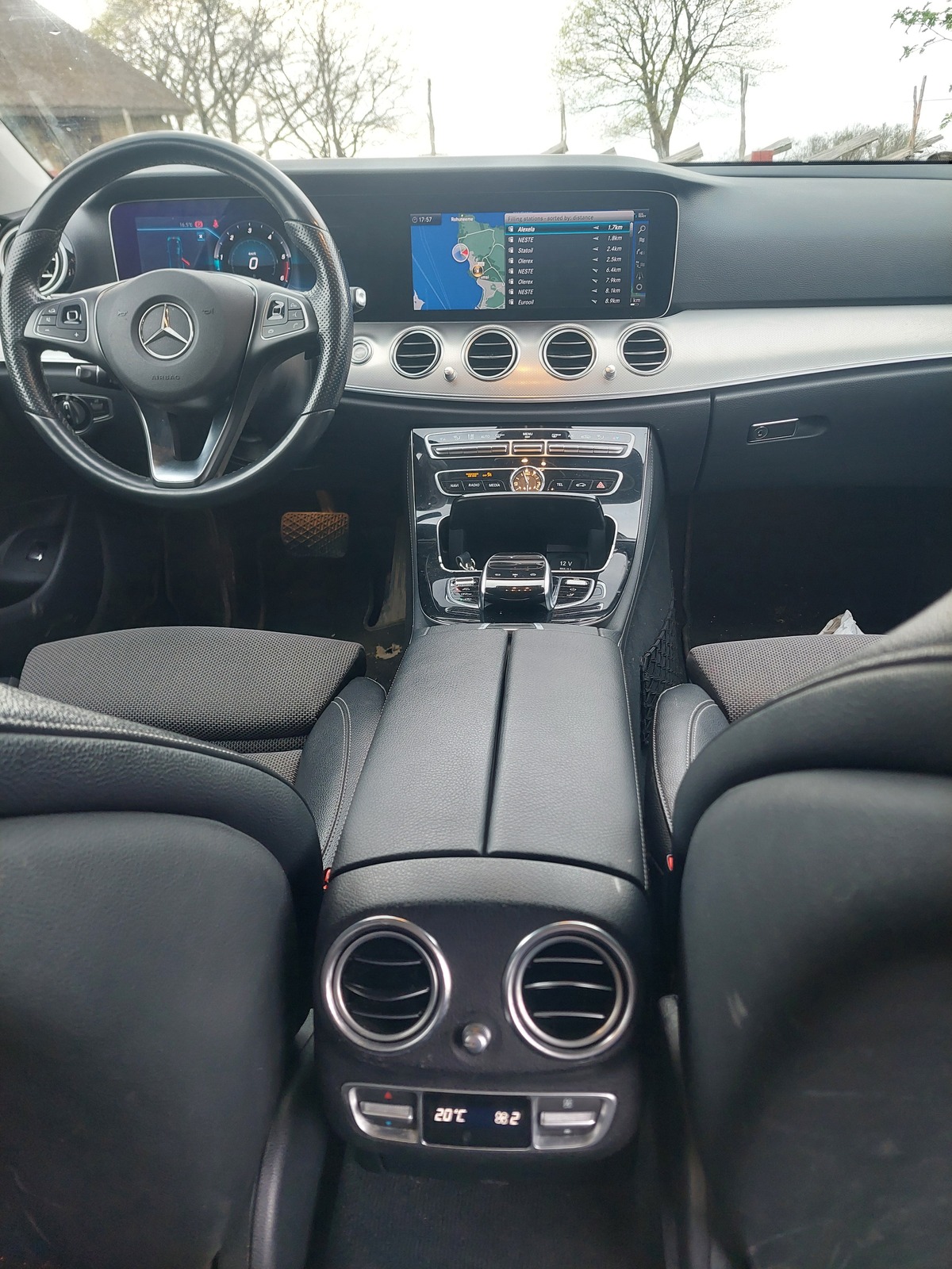 Mercedes-Benz E 220 2017, photo 8/8
