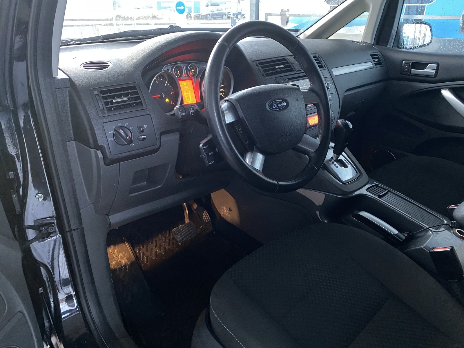 Ford C-Max 2008, photo 4/10