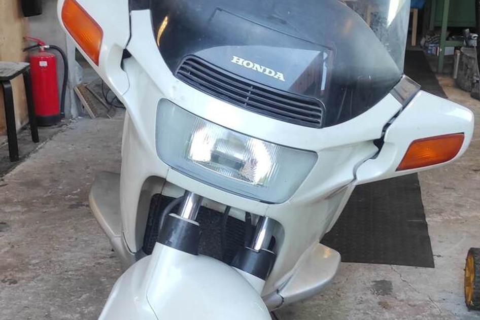 Honda PC 800, 1989, 0.8, 42 kW, bensiin, manuaal, tagavedu