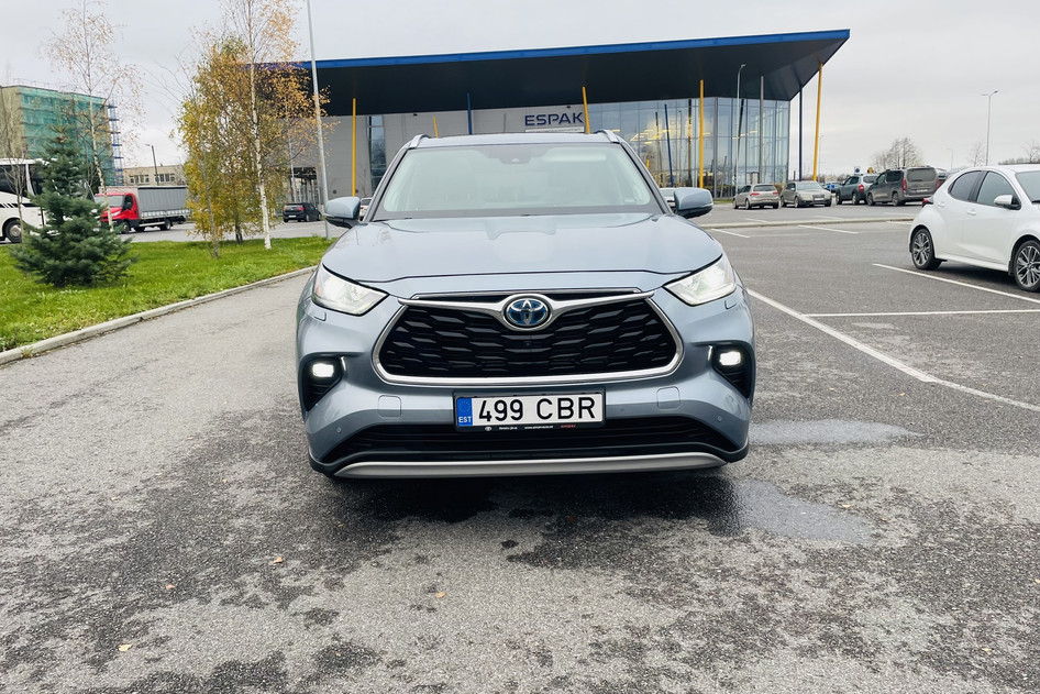 Toyota Highlander, 2022, 2.5, 140 kW, hybrid (petrol/electric), automatic, four-wheel drive