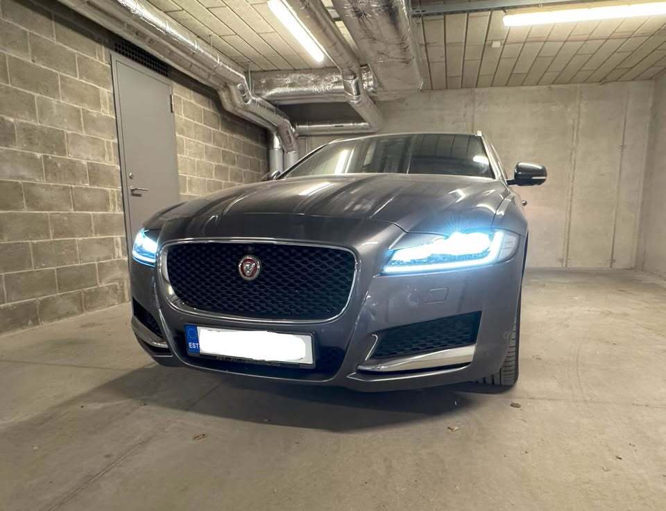 Jaguar XF 2017, photo 4/10