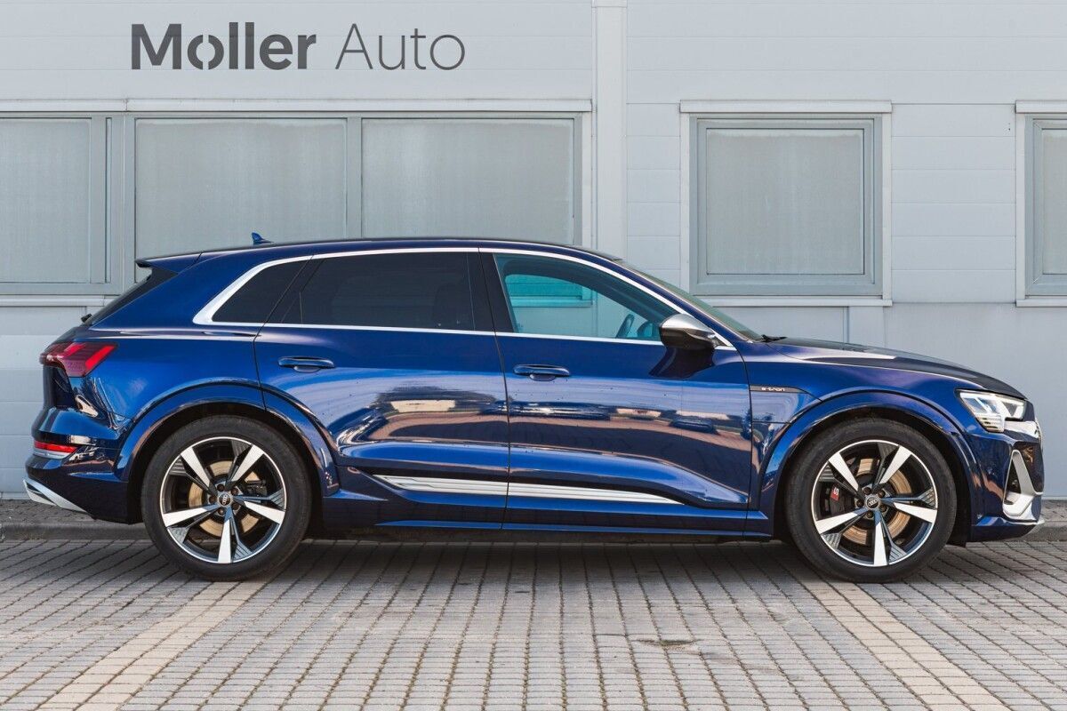 Audi e-tron 2023, photo 6/37
