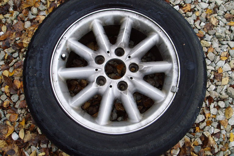 Used steel wheel+summer tire 205/60R15,