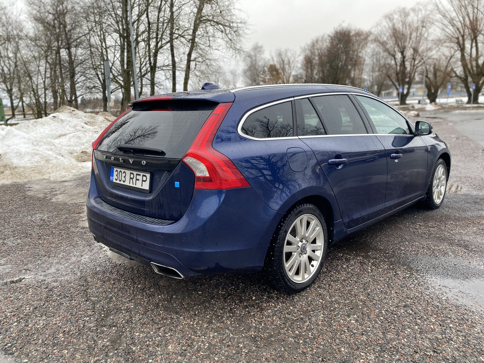 Volvo V60 2015, photo 6/13
