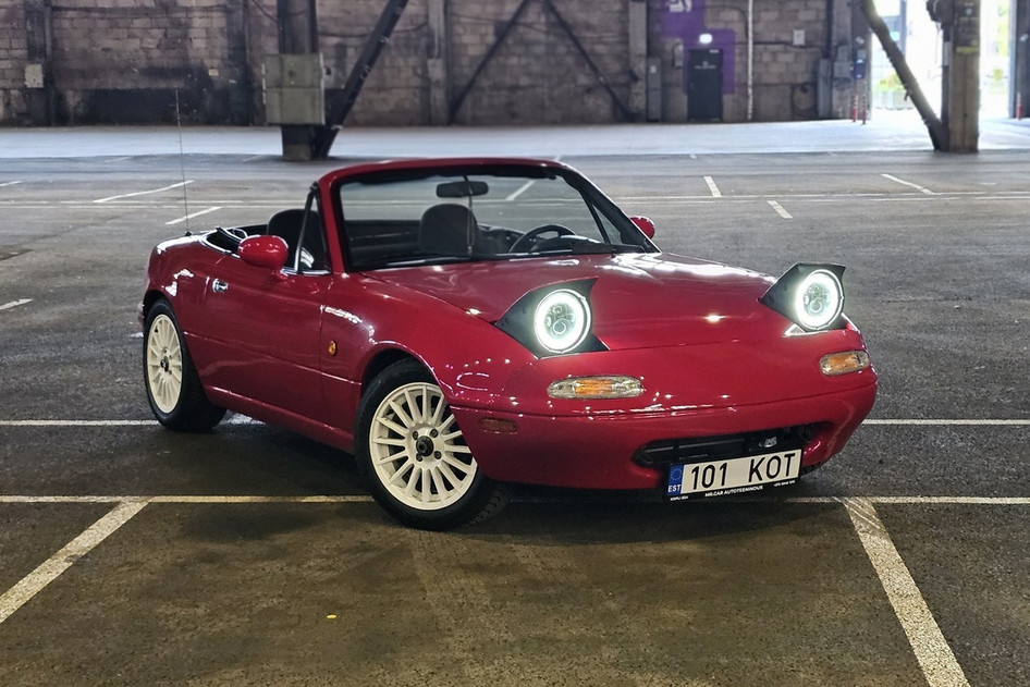 Mazda MX-5, 1990, 1.6, 85 kW, petrol, manual, rear-wheel drive