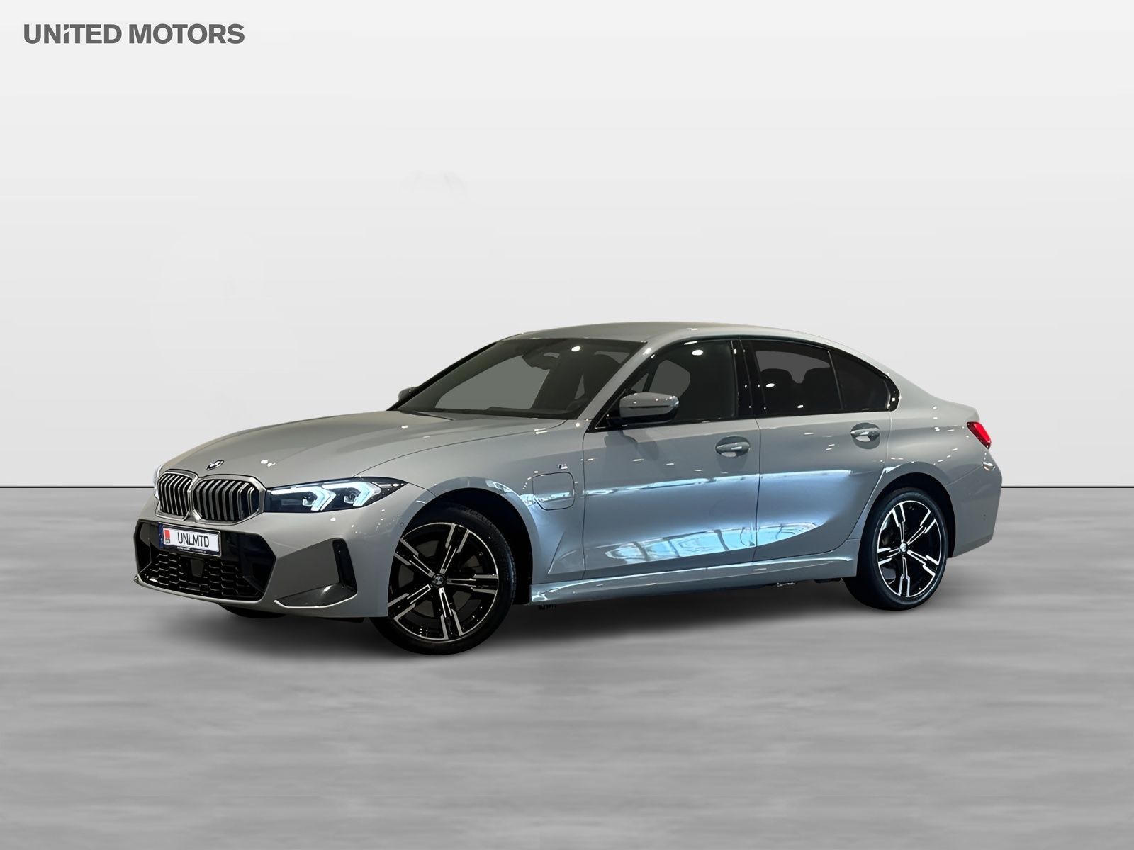 BMW 330