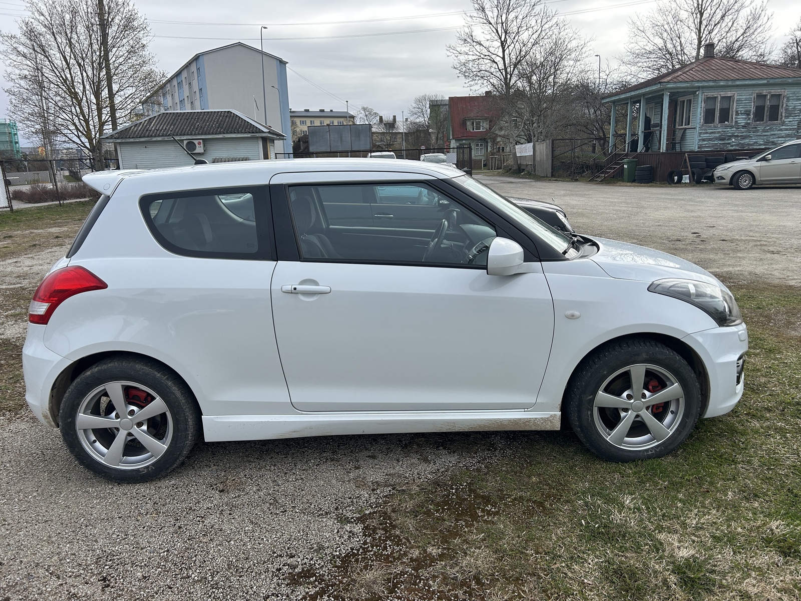 Suzuki Swift 2012, photo 5/12