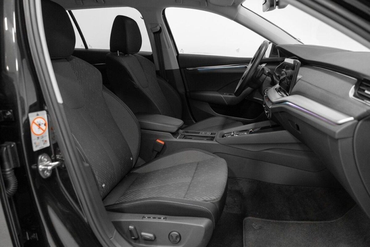 Škoda Octavia 2022, photo 7/30