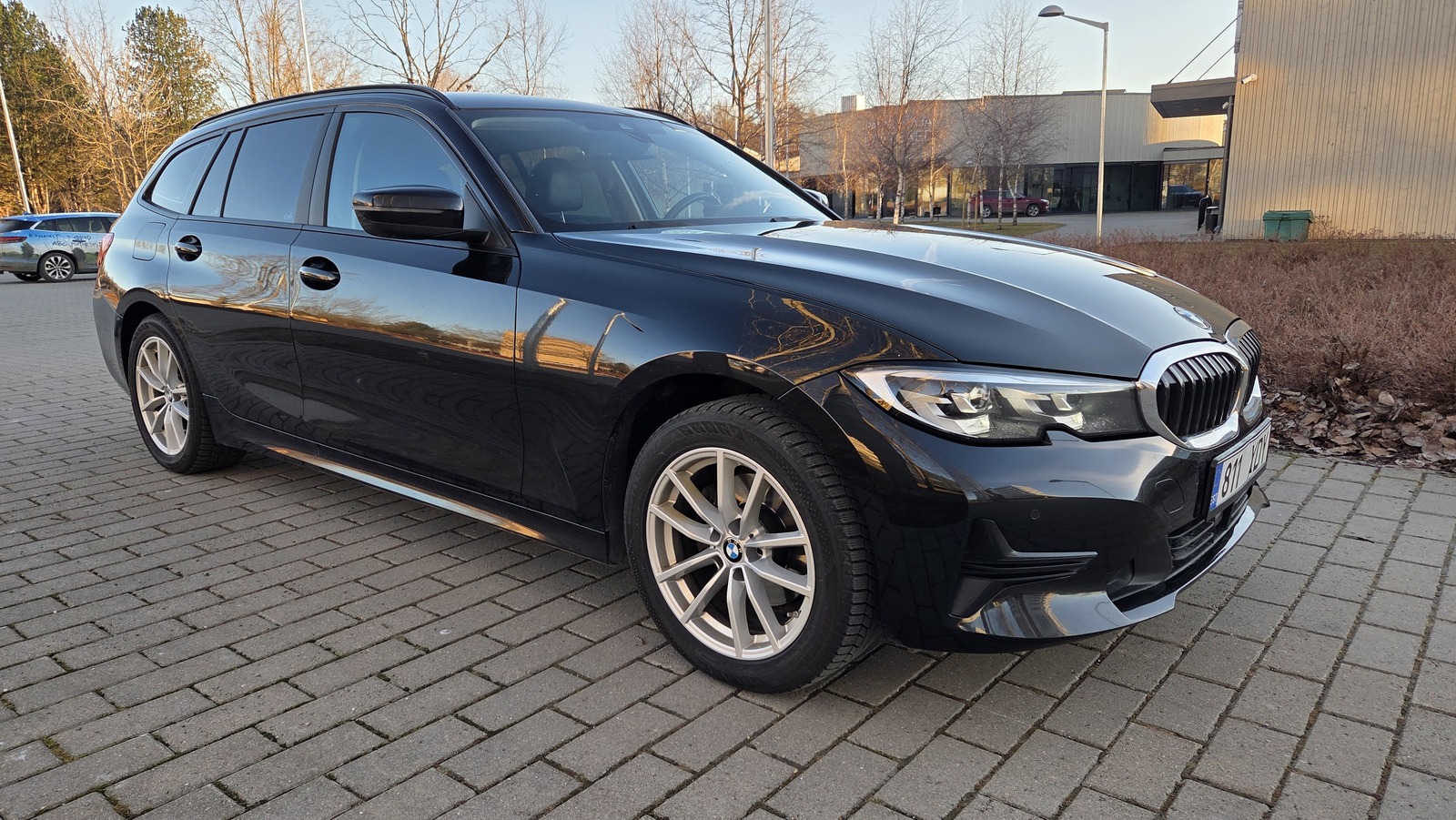 BMW 320 2019, photo 2/16
