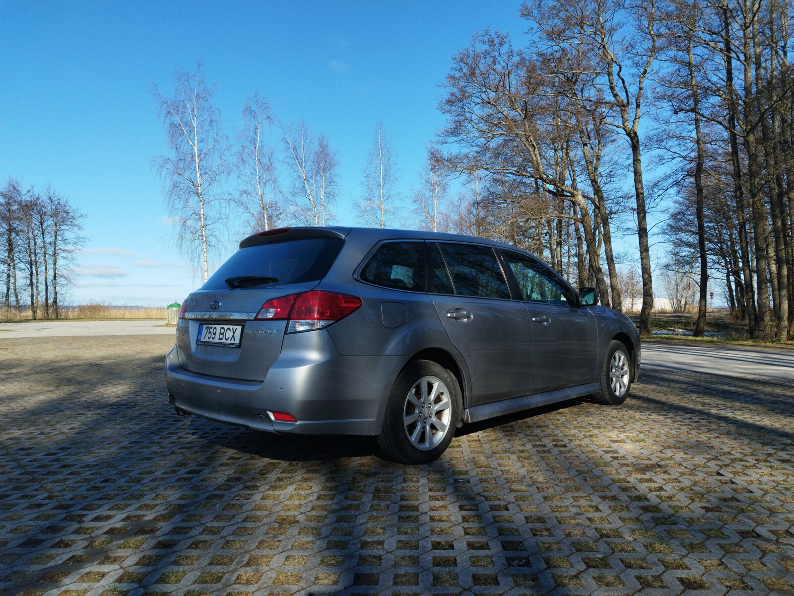 Subaru Legacy 2010, photo 3/10