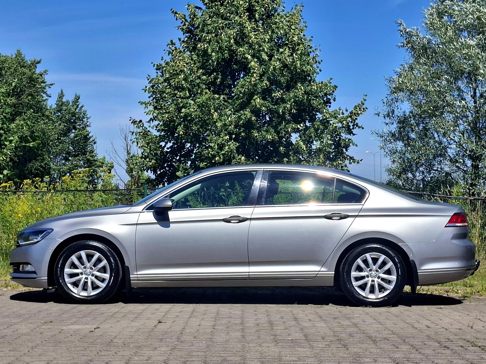 Volkswagen Passat 2016, photo 6/21