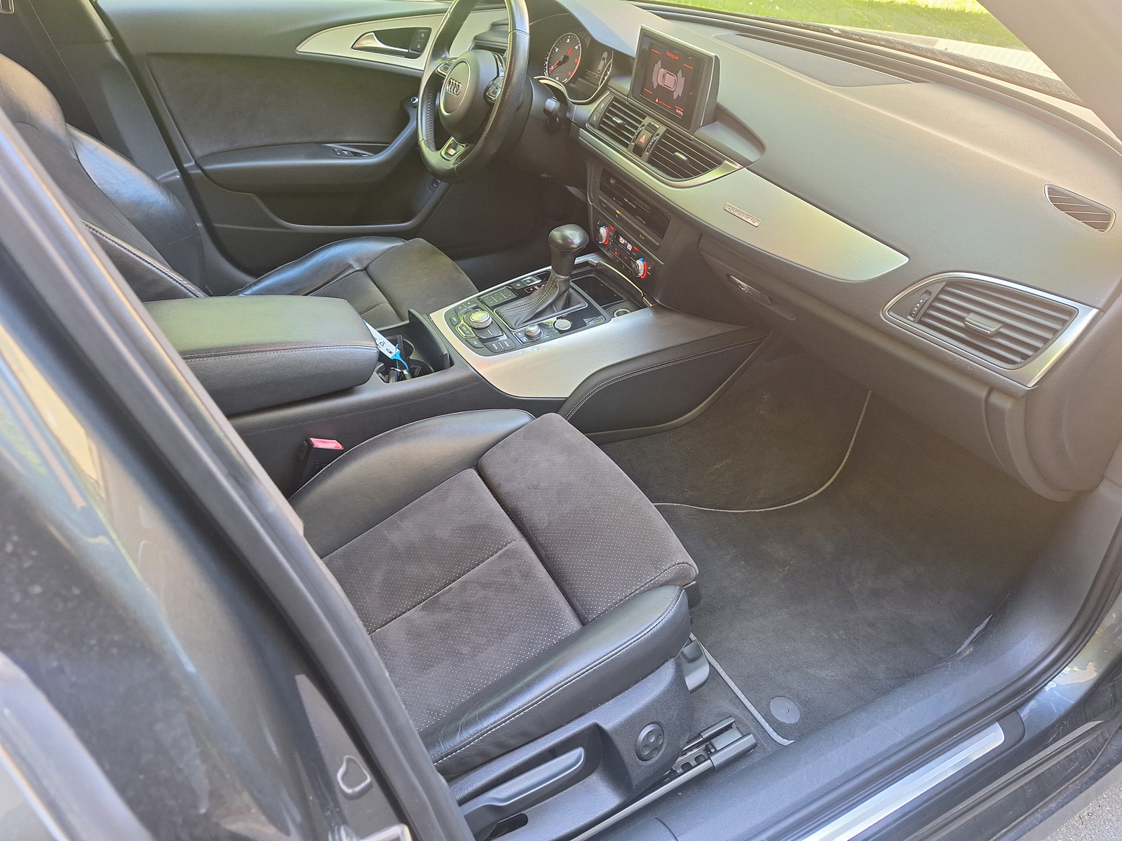 Audi A6 2012, photo 5/10
