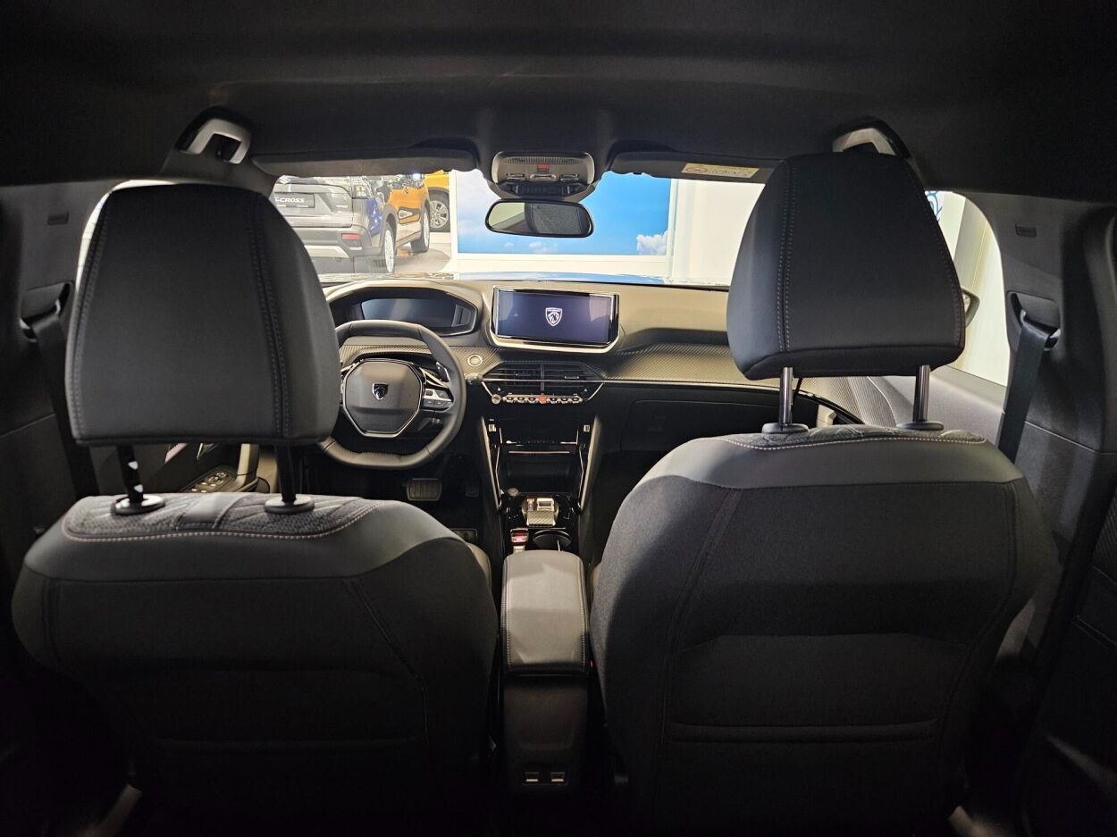 Peugeot 2008 2025, photo 6/10