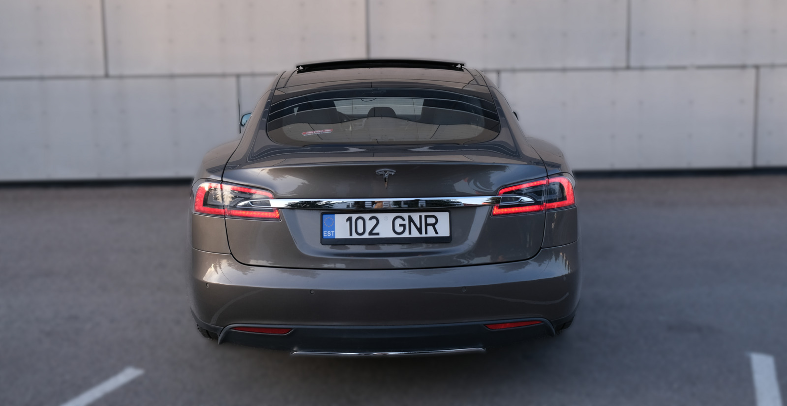 Tesla Model S 85 D 158kW 2015, kuva 7/20