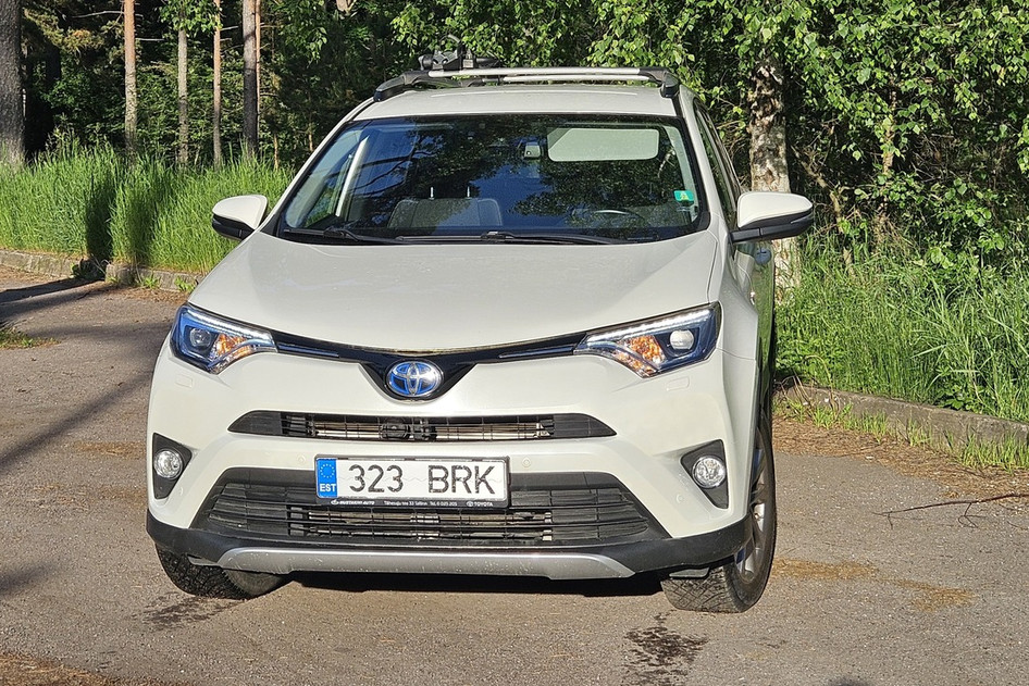 Toyota RAV4, 2016, 2.5, 114 kW, hybrid (petrol/electric), automatic, front-wheel drive