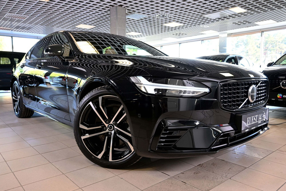 Volvo S90, 2024, 2.0, 335 kW, uzlādējams hibrīds (benzīns/elektrība), automātiskā, pilnpiedziņa