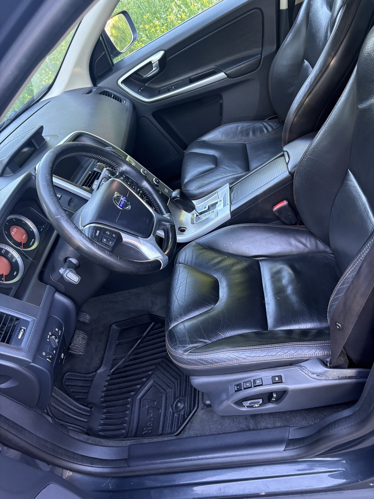Volvo XC60 2010, photo 7/10