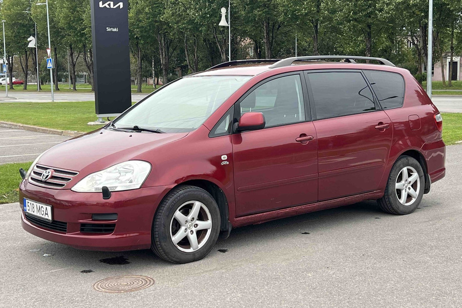 Toyota Avensis Verso, 2005, 2.0, 85 kW, diesel, manual, front-wheel drive