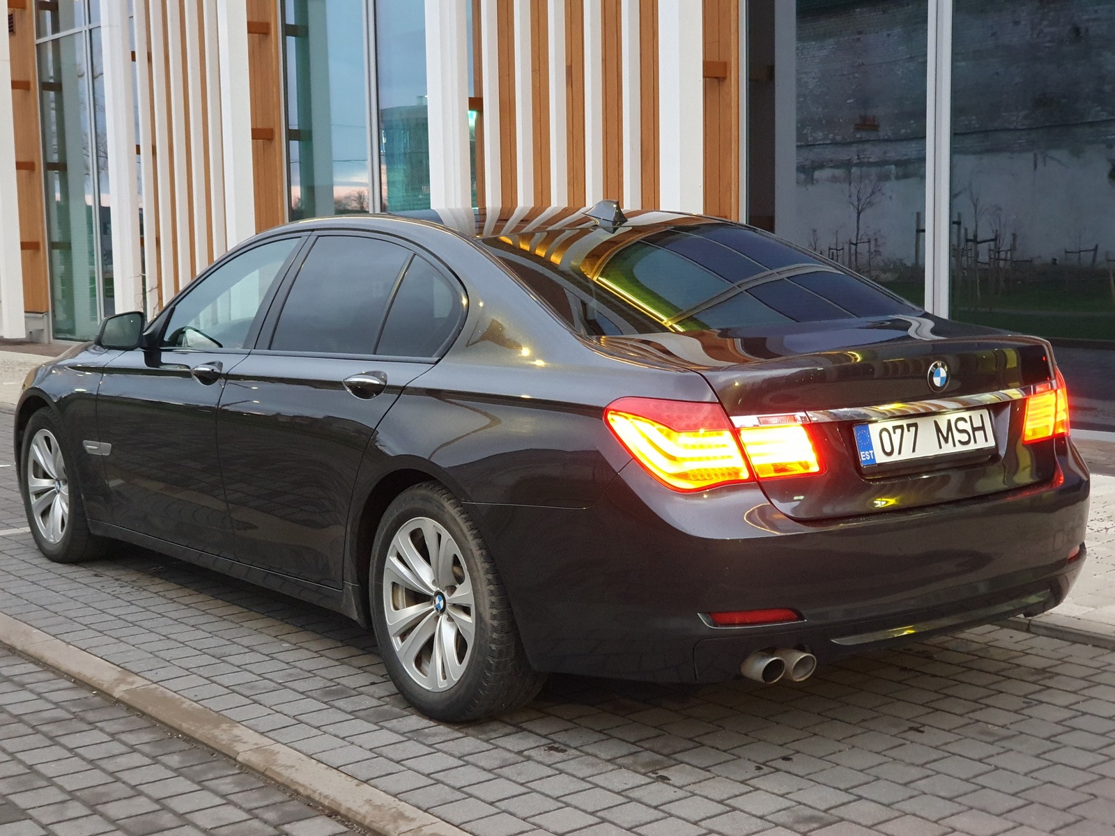 BMW 730 2009, photo 7/14