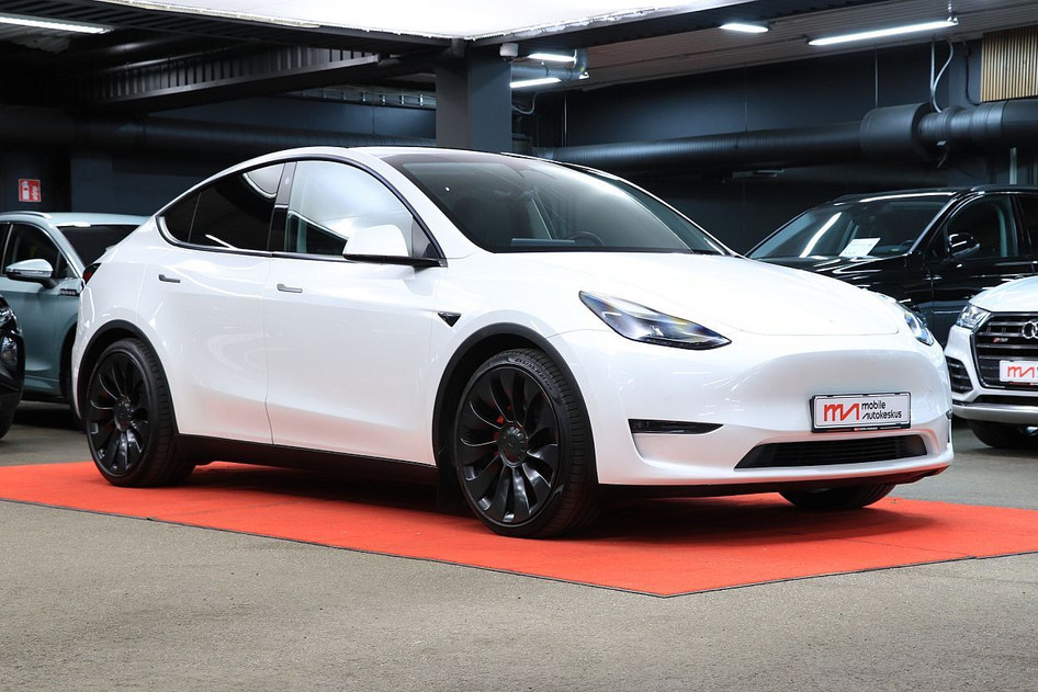 Tesla Model Y, 2022, 393 kW, electric, automatic, four-wheel drive