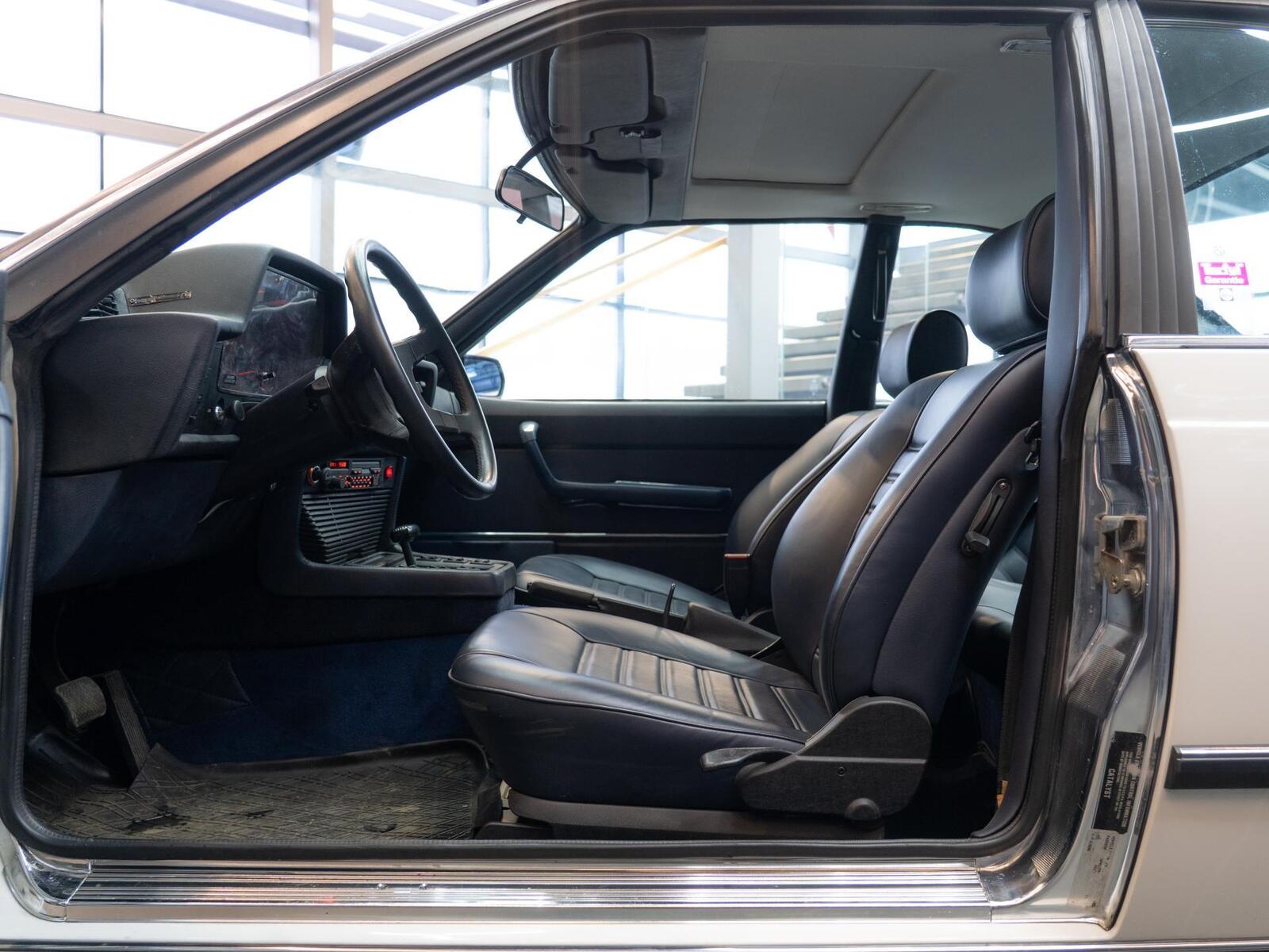 BMW 635 CSI 1981, photo 6/16