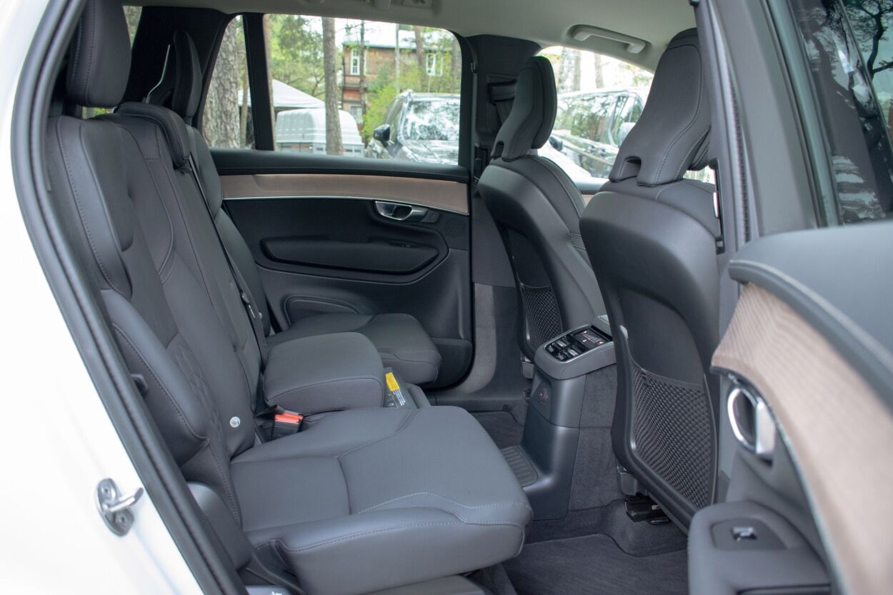 Volvo XC90 2025, photo 4/20