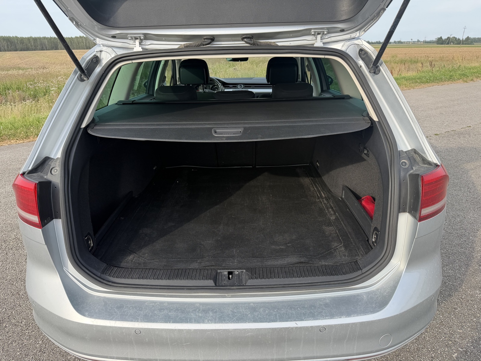 Volkswagen Passat 2016, photo 6/6