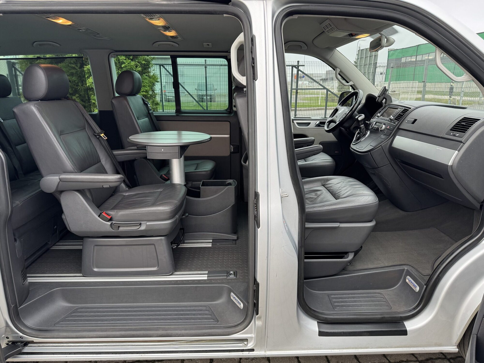 Volkswagen Multivan 2008, photo 3/10
