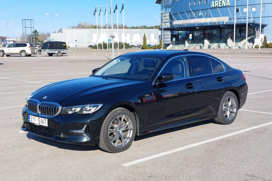 BMW 320, 2022, 2.0, 140 kW, гибрид (дизель/электричество), автомат, полный привод