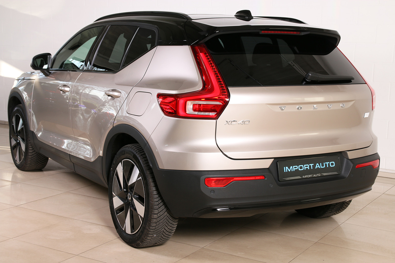 Volvo XC40 2023, kuva 4/12