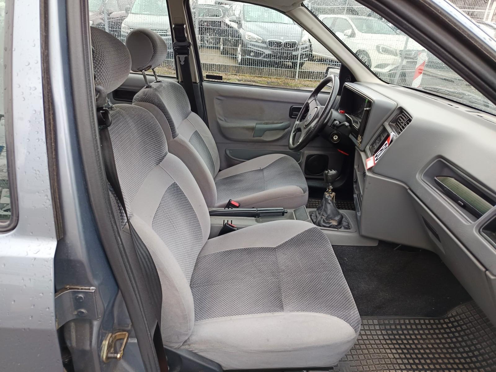 Ford Sierra CLX 1992, kuva 7/33