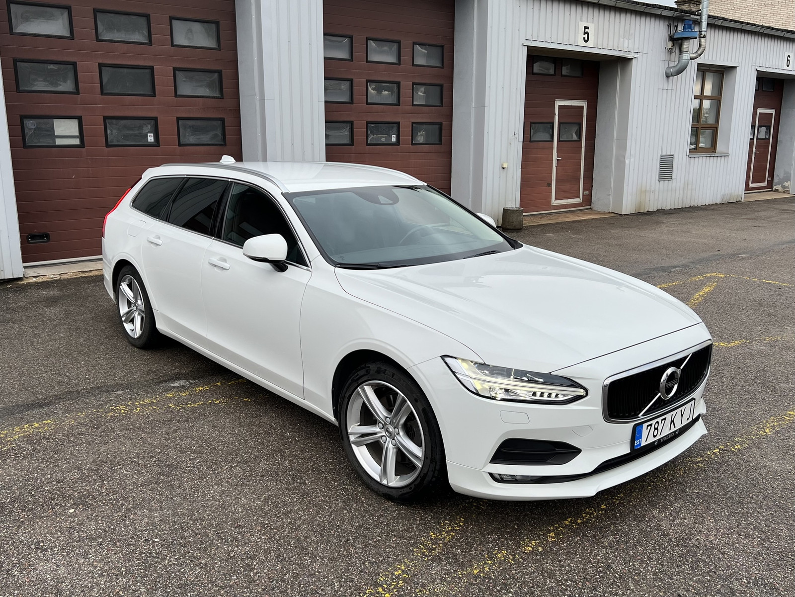 Volvo V90 2017, kuva 2/20