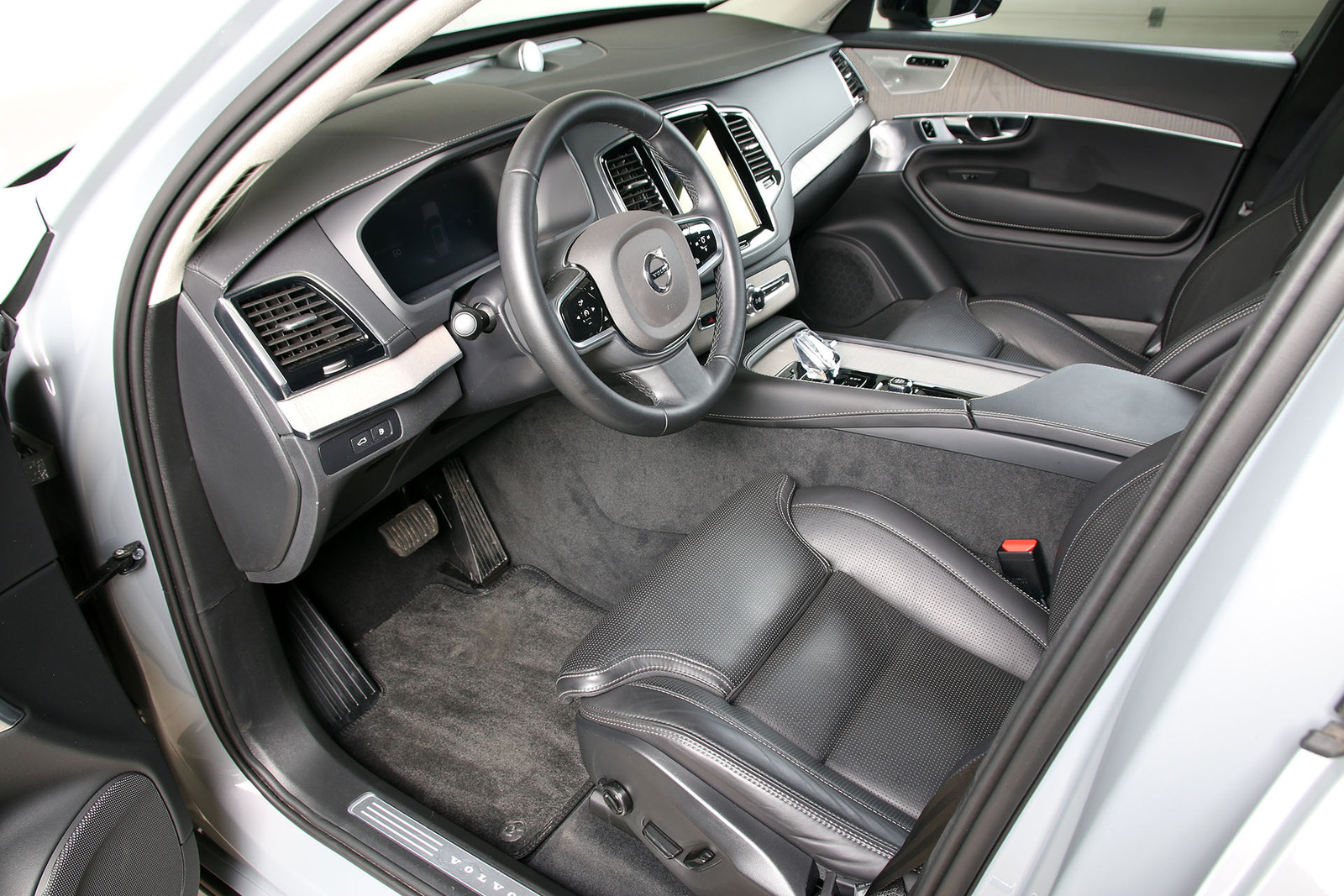 Volvo XC90 2024, photo 7/10