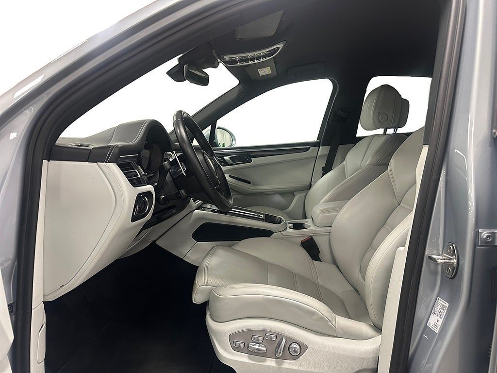 Porsche Macan 2023, photo 6/26