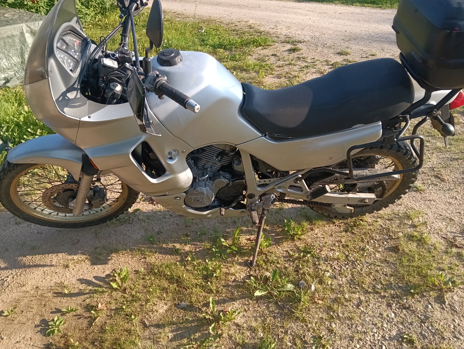 Honda XL 600V 1991, kuva 4/5