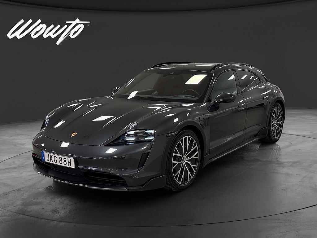 Porsche Taycan 4 Cross Turismo 381HK /P-Display/Pano/Se Spec 280kW