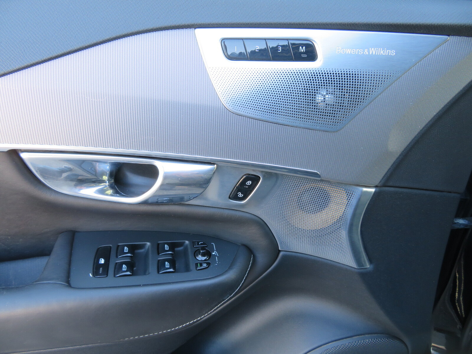 Volvo XC90 2016, photo 6/11