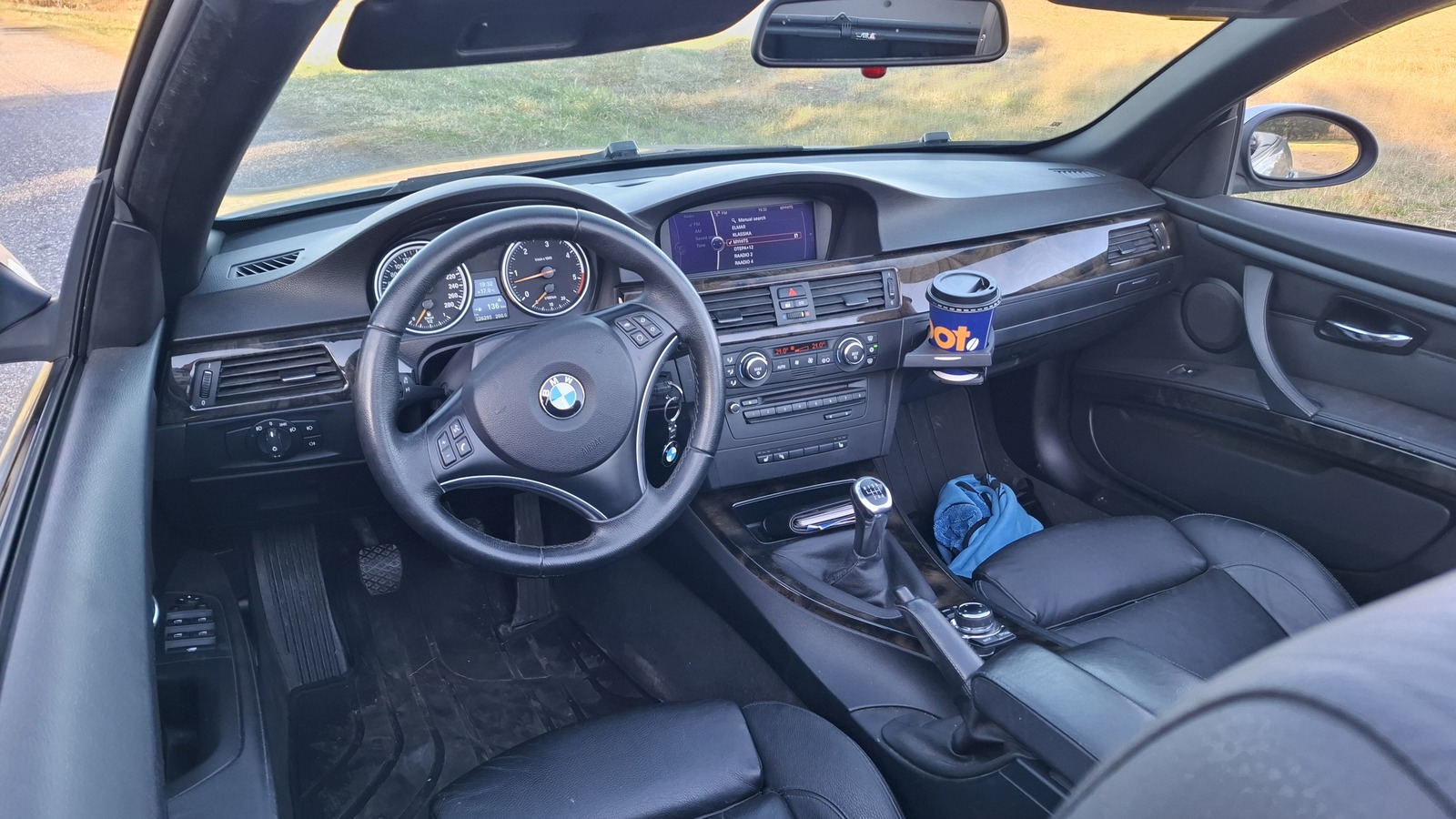 BMW 325 2009, photo 5/8