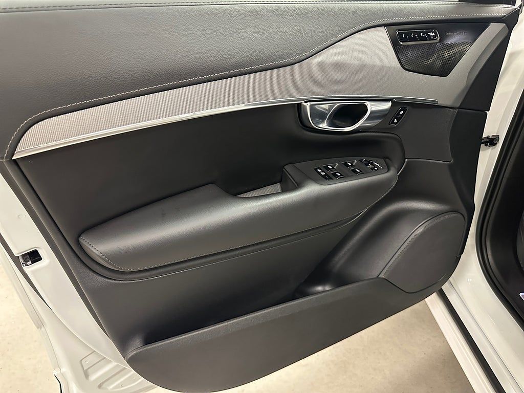 Volvo XC90 2022, photo 6/16