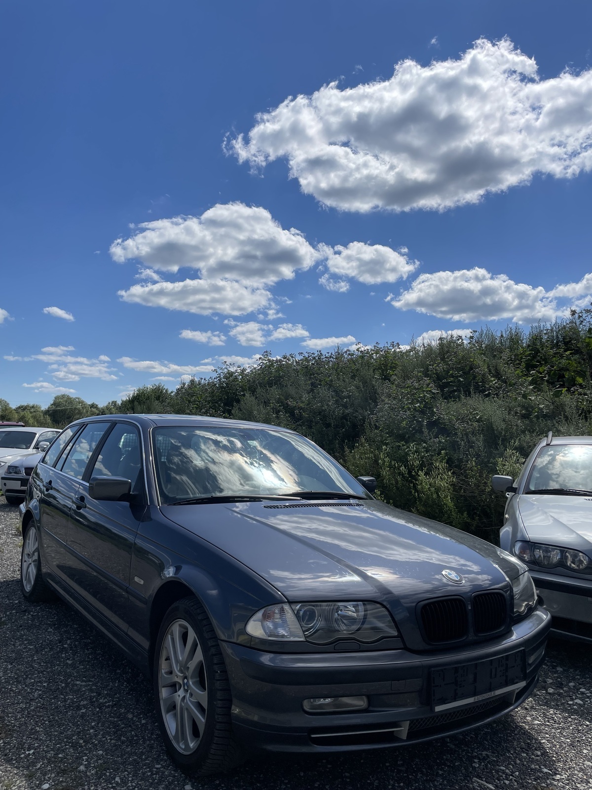 BMW 330
