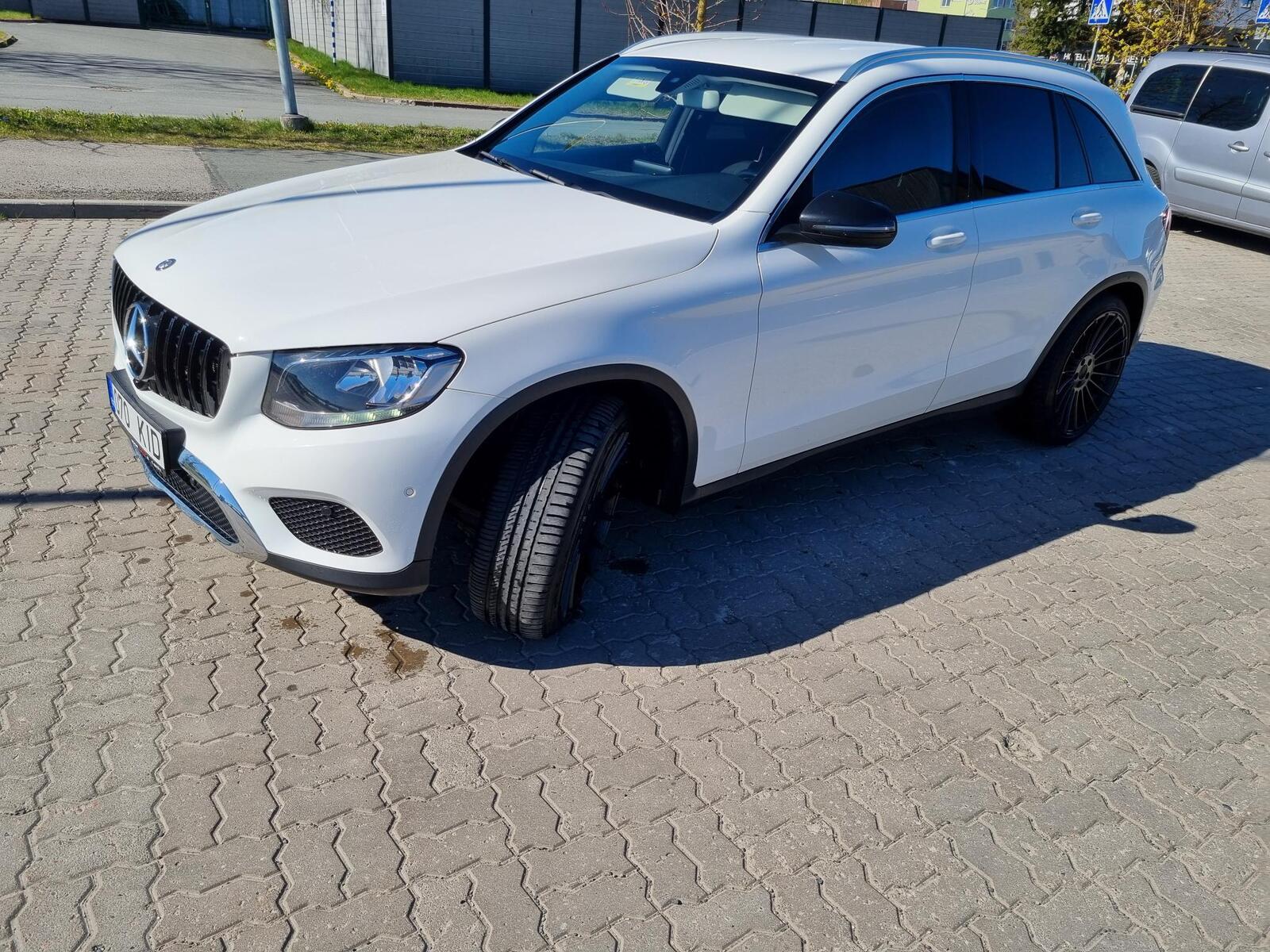 Mercedes-Benz GLC 220