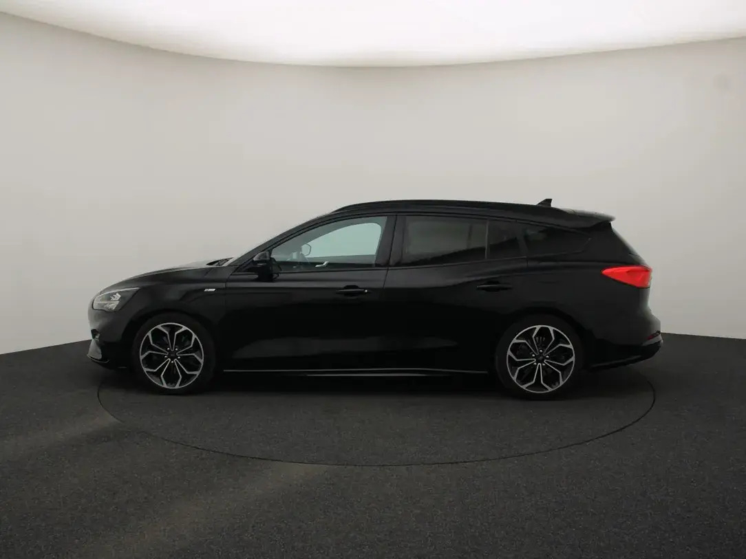Ford Focus 2019, photo 6/36