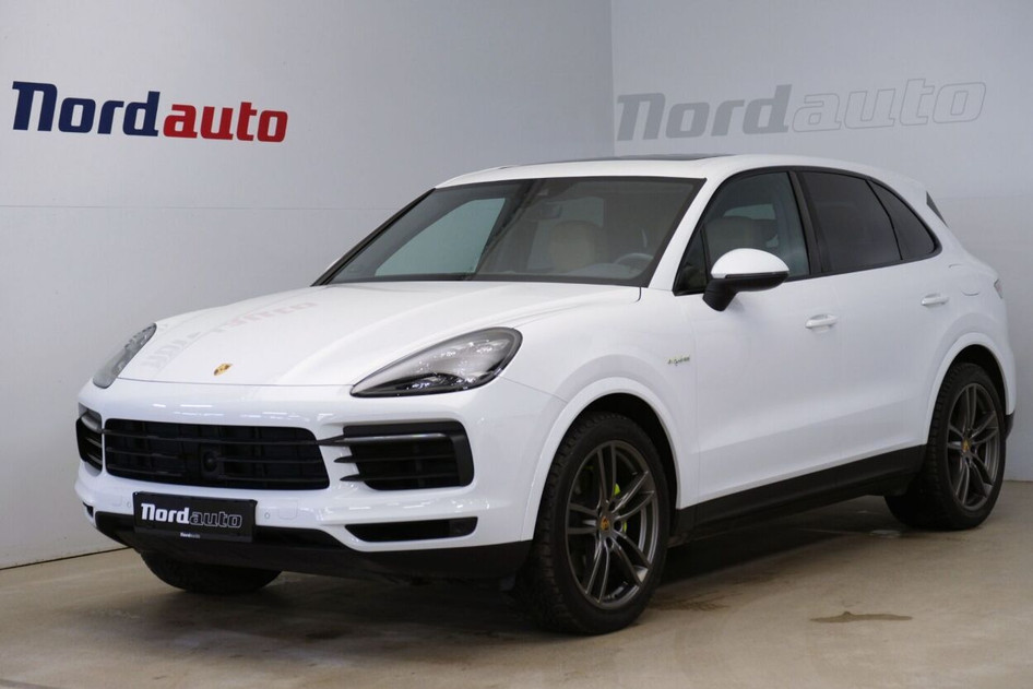 Porsche Cayenne, 2019, 3.0, 250 kW, hybrid (petrol/electric), automatic, four-wheel drive