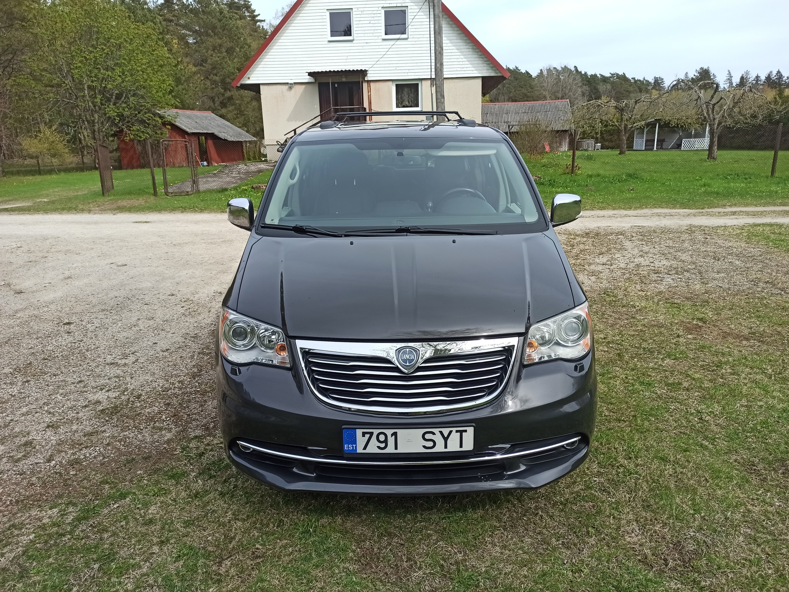 Lancia Voyager 2012, kuva 5/18