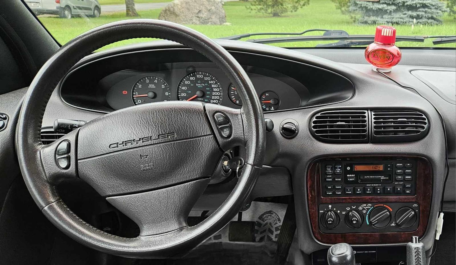 Chrysler Stratus 2000, kuva 2/4
