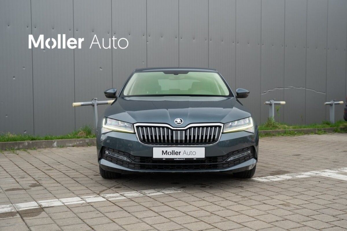 Škoda Superb 2019, photo 4/21